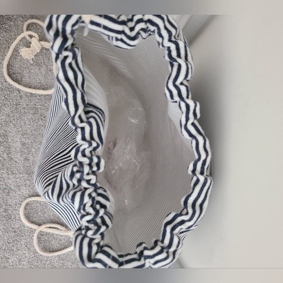 Trïbe Canvas & Rattan Nautical Blue & White Striped Drawstring Backpack NWT - Picture 5 of 6
